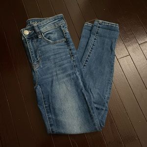 AMERICAN EAGLE HIGH RISE SKINNY JEANS